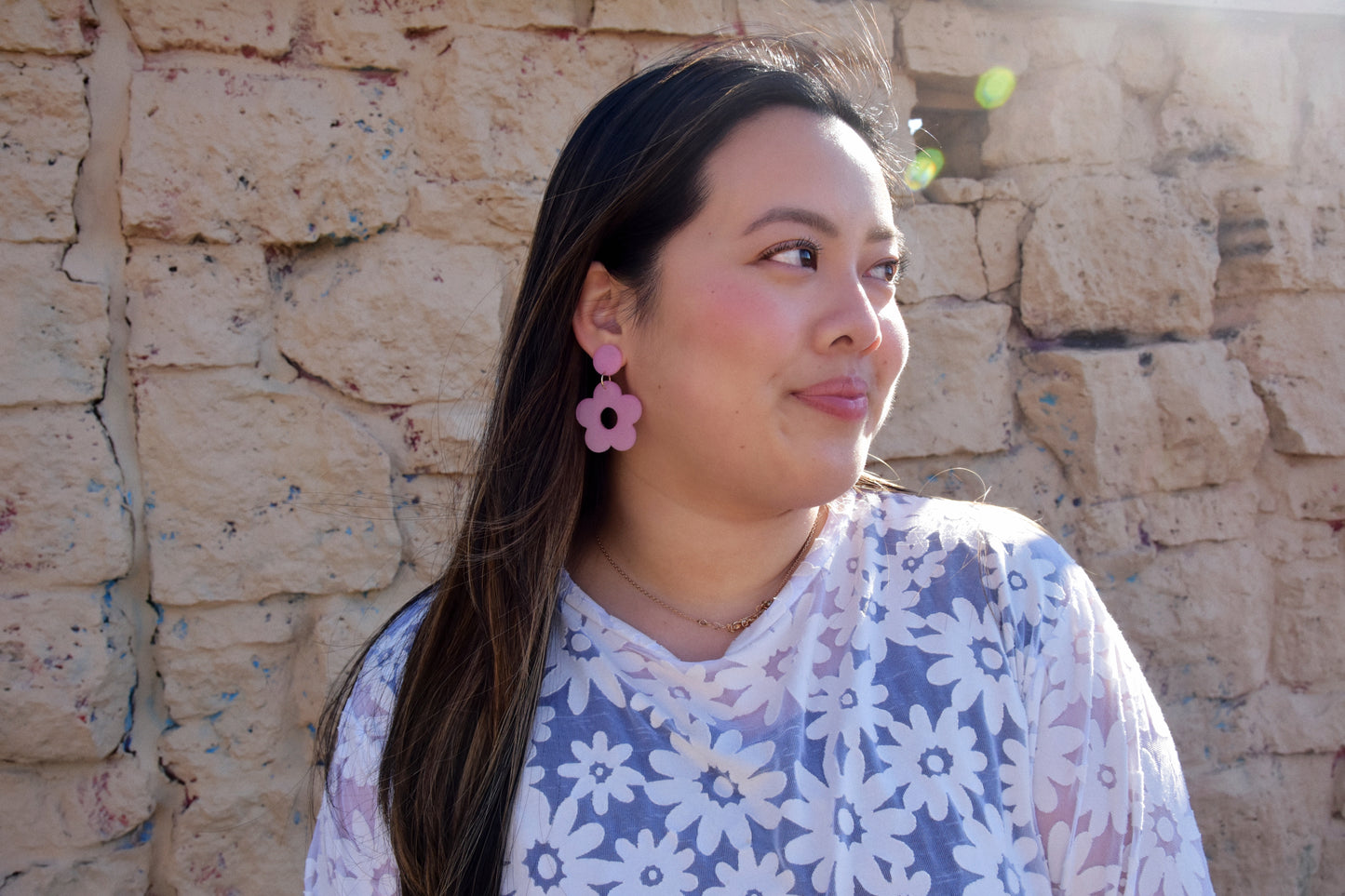 Milky & Magenta Daisy Earring