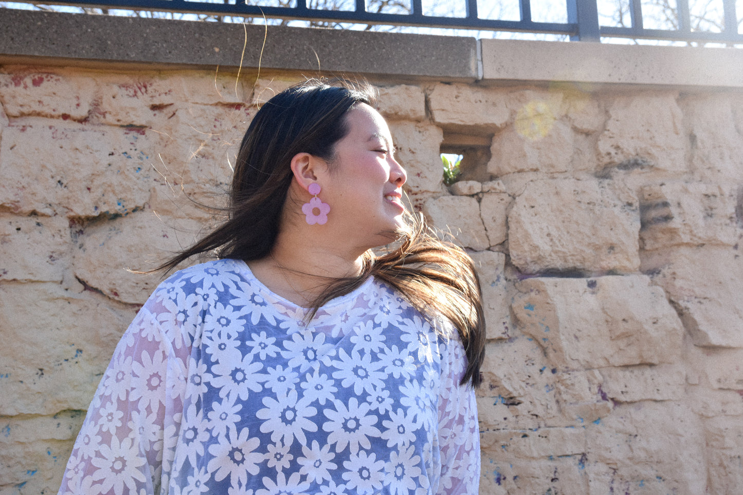 Milky & Magenta Daisy Earring