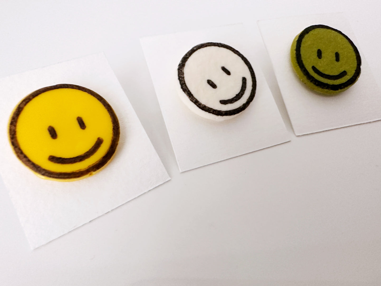 Smiley Pin